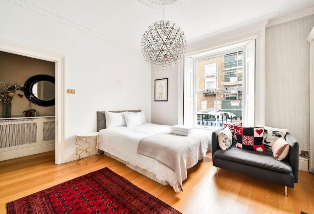 5 Bedrooms House In Chelsea Londra