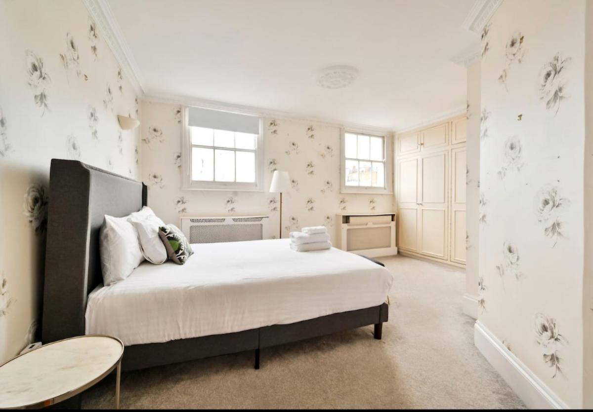5 Bedrooms House In Chelsea * Londra