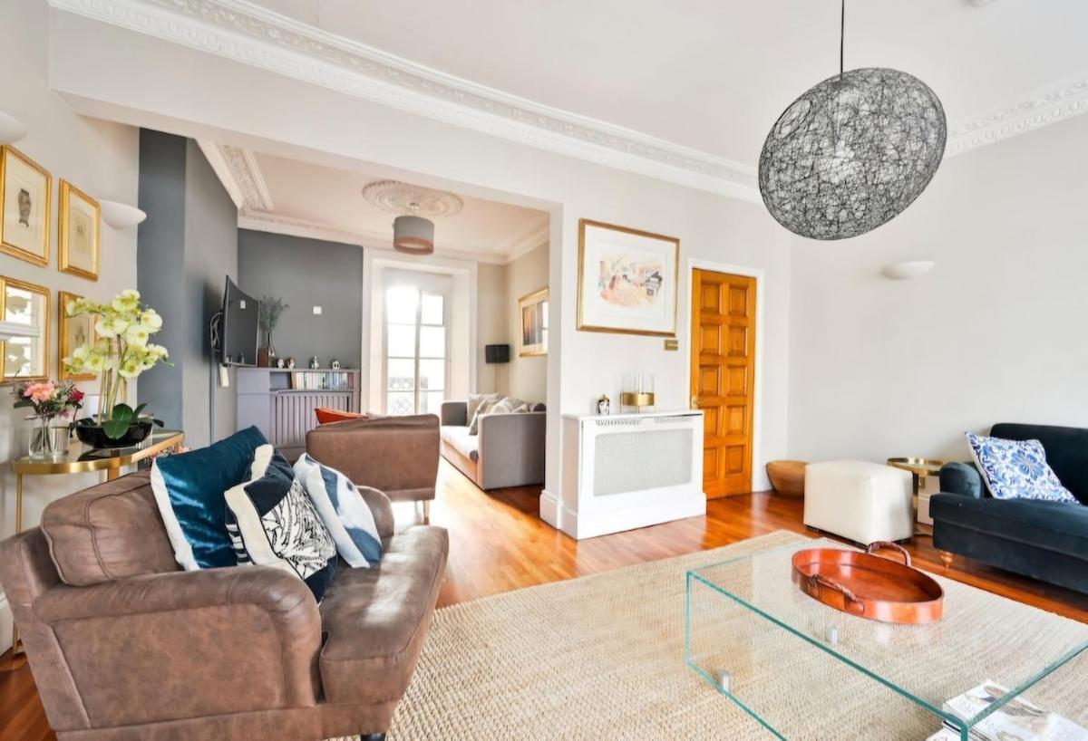 5 Bedrooms House In Chelsea * Londra